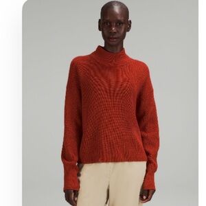 EUC LULULEMON 40% Merino wool mock neck sweater